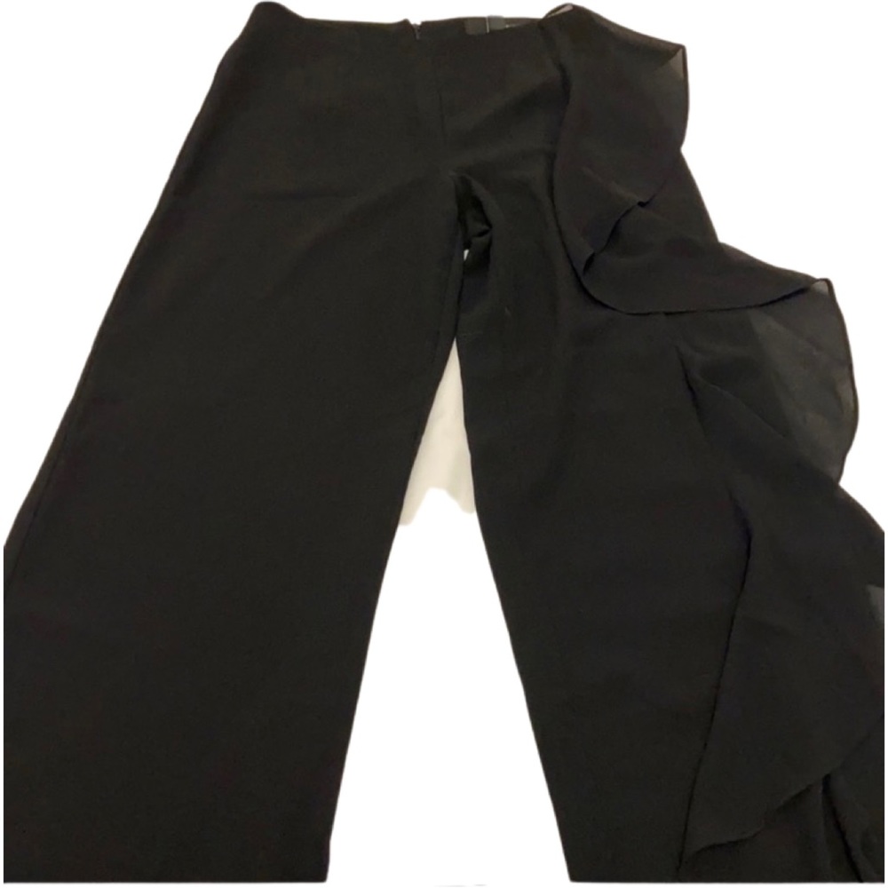 JS boutique women's wide leg pants with frill piece  on one leg only. Size: 6.